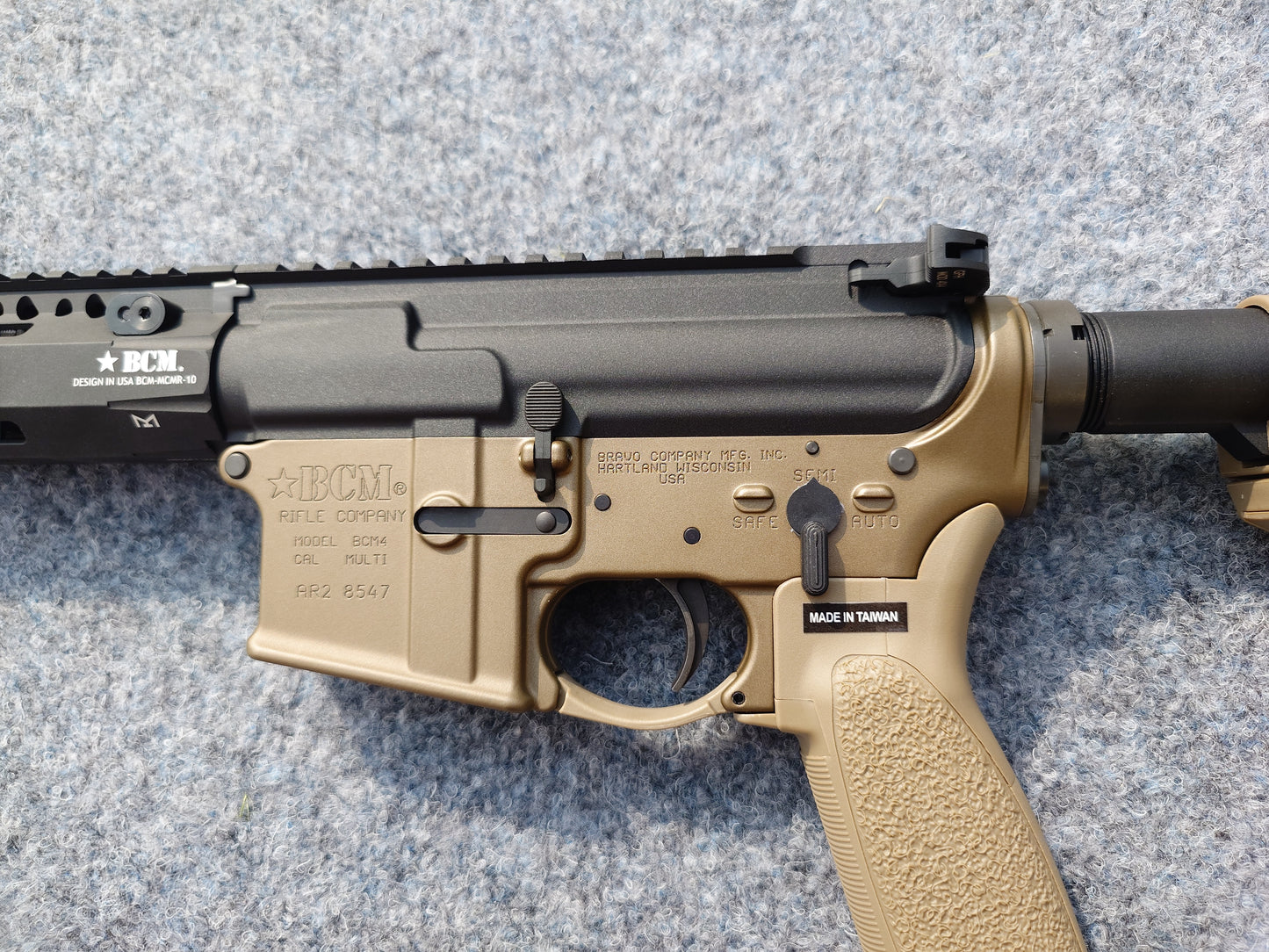 VFC - BCM MK2 MCMR 11.5" GBB /DX Version med 2x magasin (2 Tone) (VFC M4 V3 GBB System /Guide-HOP)