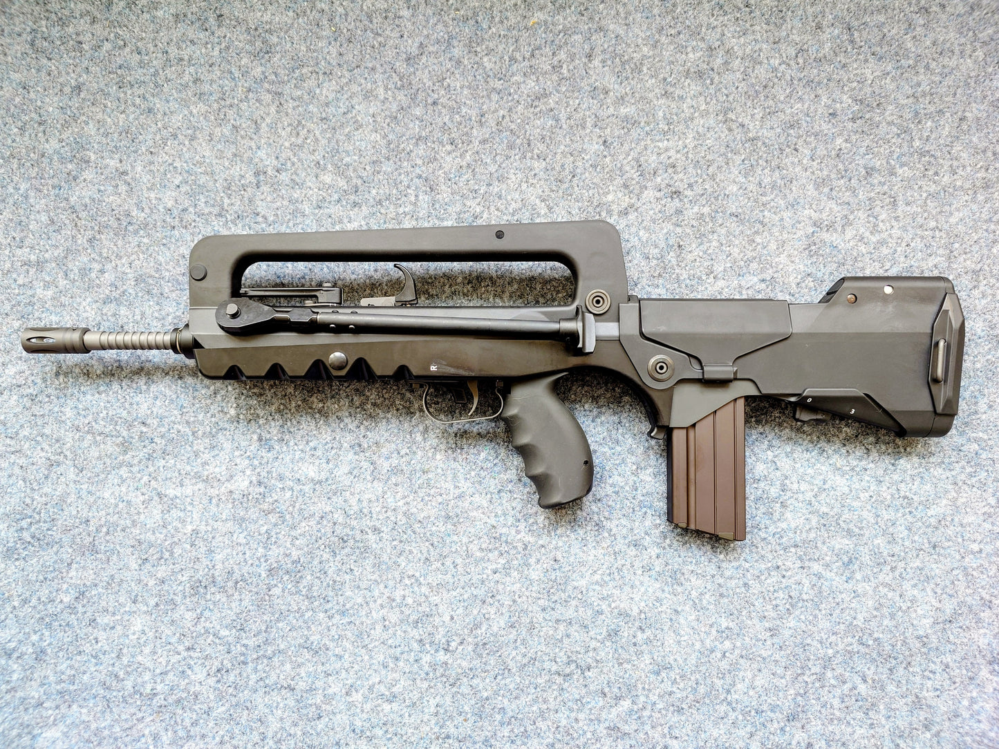GUNPOINT/NORTHEAST - FAMAS F1 AIRSOFT GBBR x2 Magasin