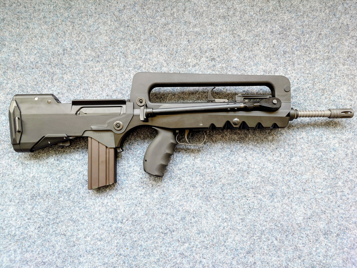 GUNPOINT/NORTHEAST - FAMAS F1 AIRSOFT GBBR x2 Magasin